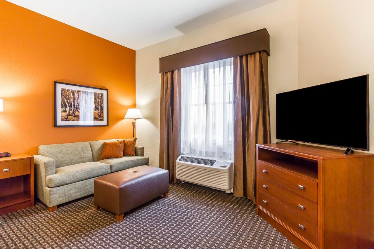 King Suite with Sofabed - Non-Smoking at MainStay Suites Stanley