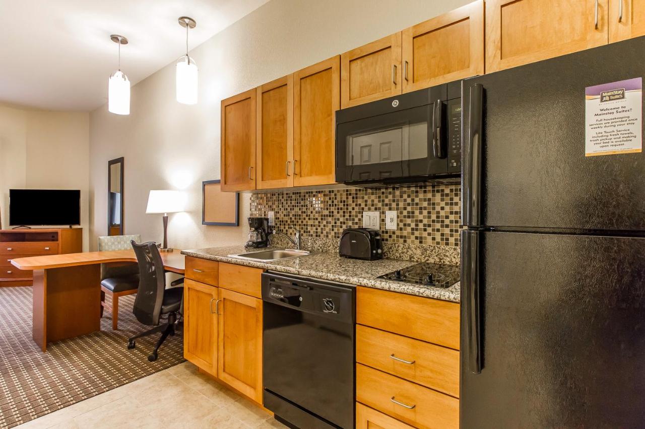King Suite with Sofabed - Non-Smoking at MainStay Suites Stanley
