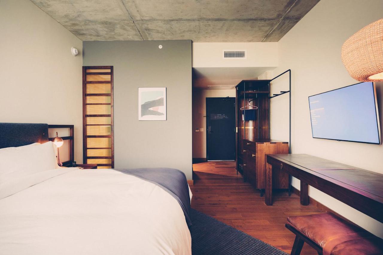 Deluxe King Room at South Congress Hotel