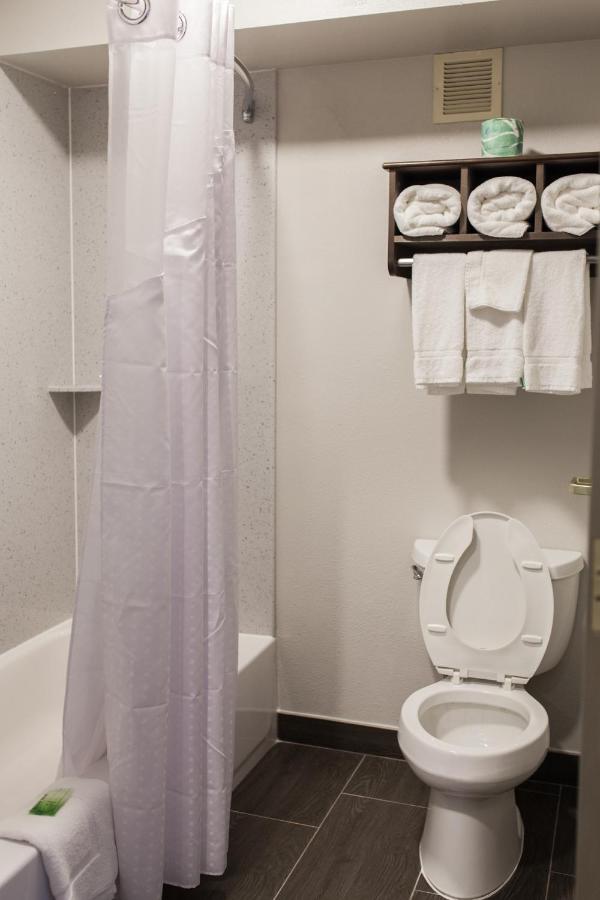 Executive Queen Room with Two Queen Beds at Holiday Inn Express & Suites Sweetwater by IHG