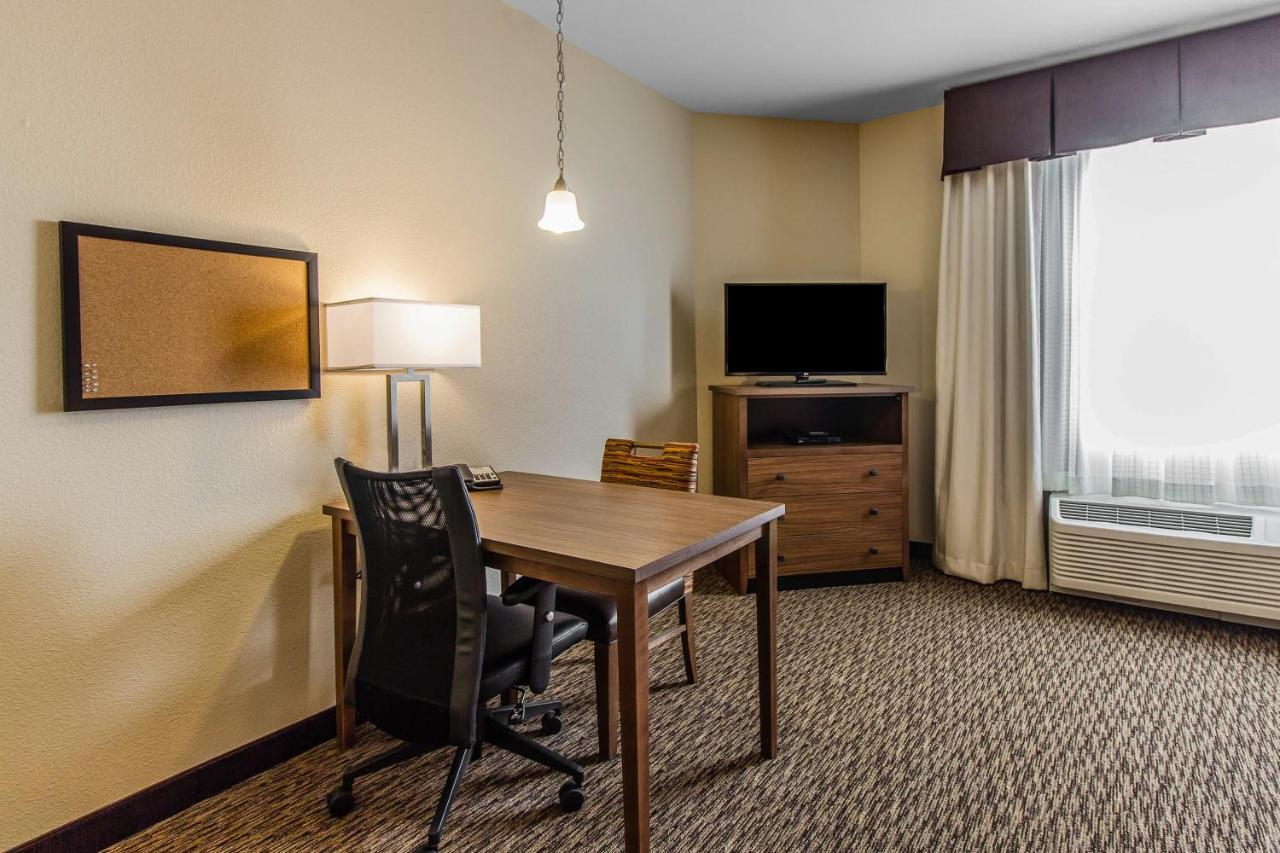 Queen Room with Two Queen Beds at MainStay Suites Watford City - Event Center