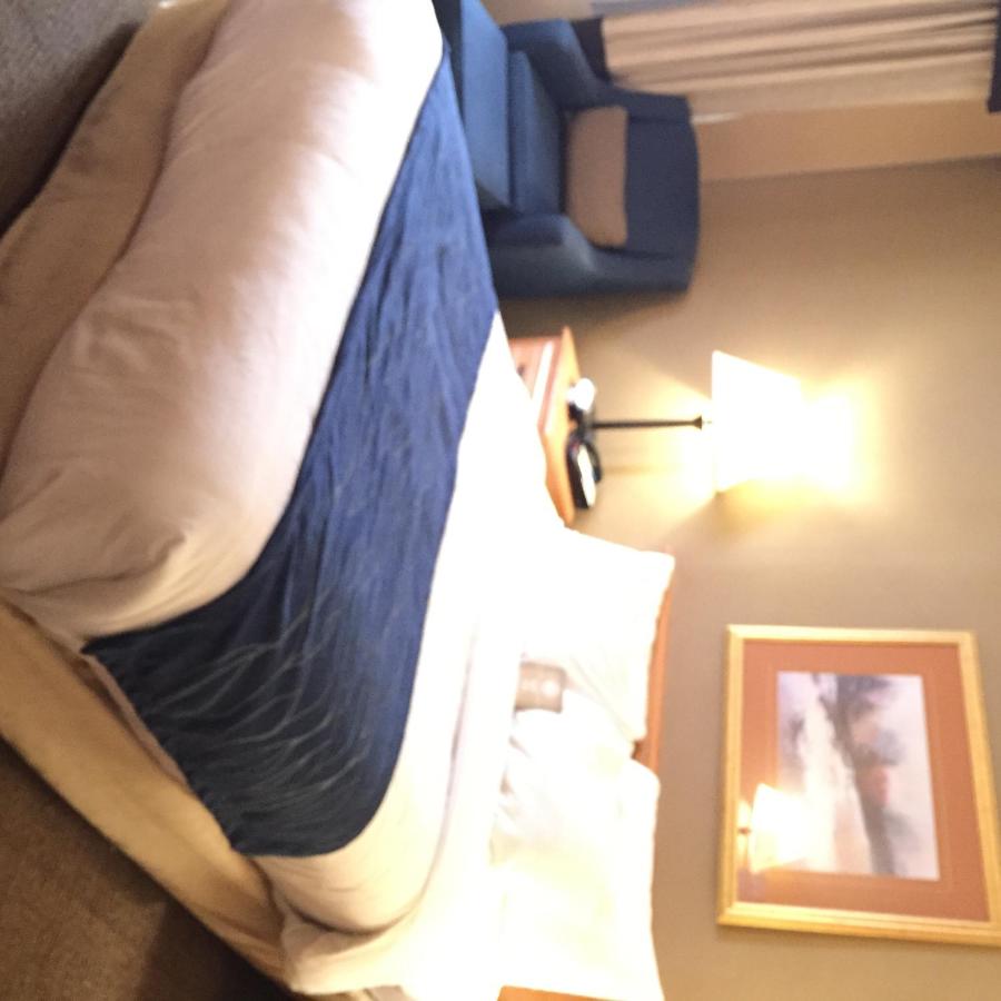 Queen Room - Disability Access at Comfort Inn Green River National Park Area