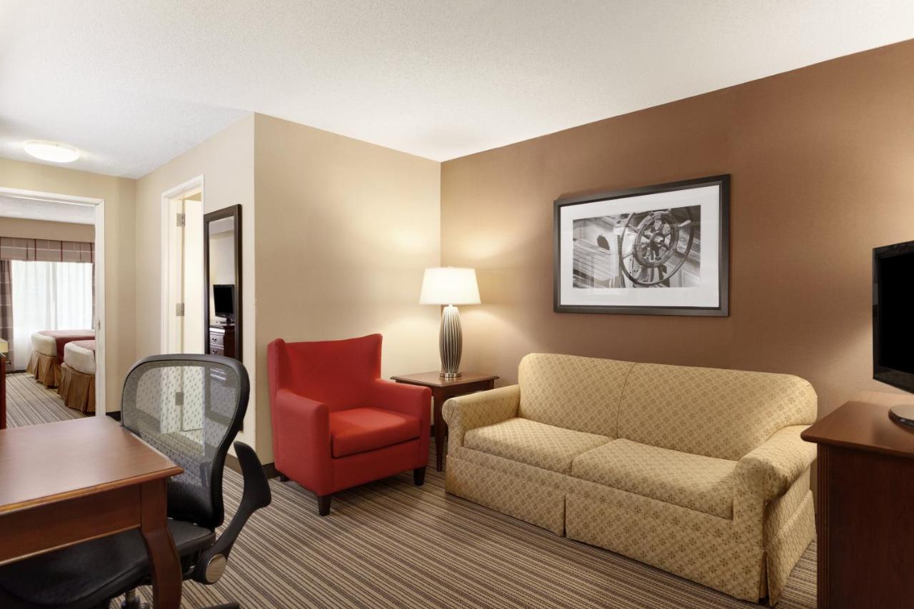One-Bedroom Suite with Two Queen Beds - Non-Smoking at Country Inn & Suites by Radisson, Bel Air/Aberdeen, MD