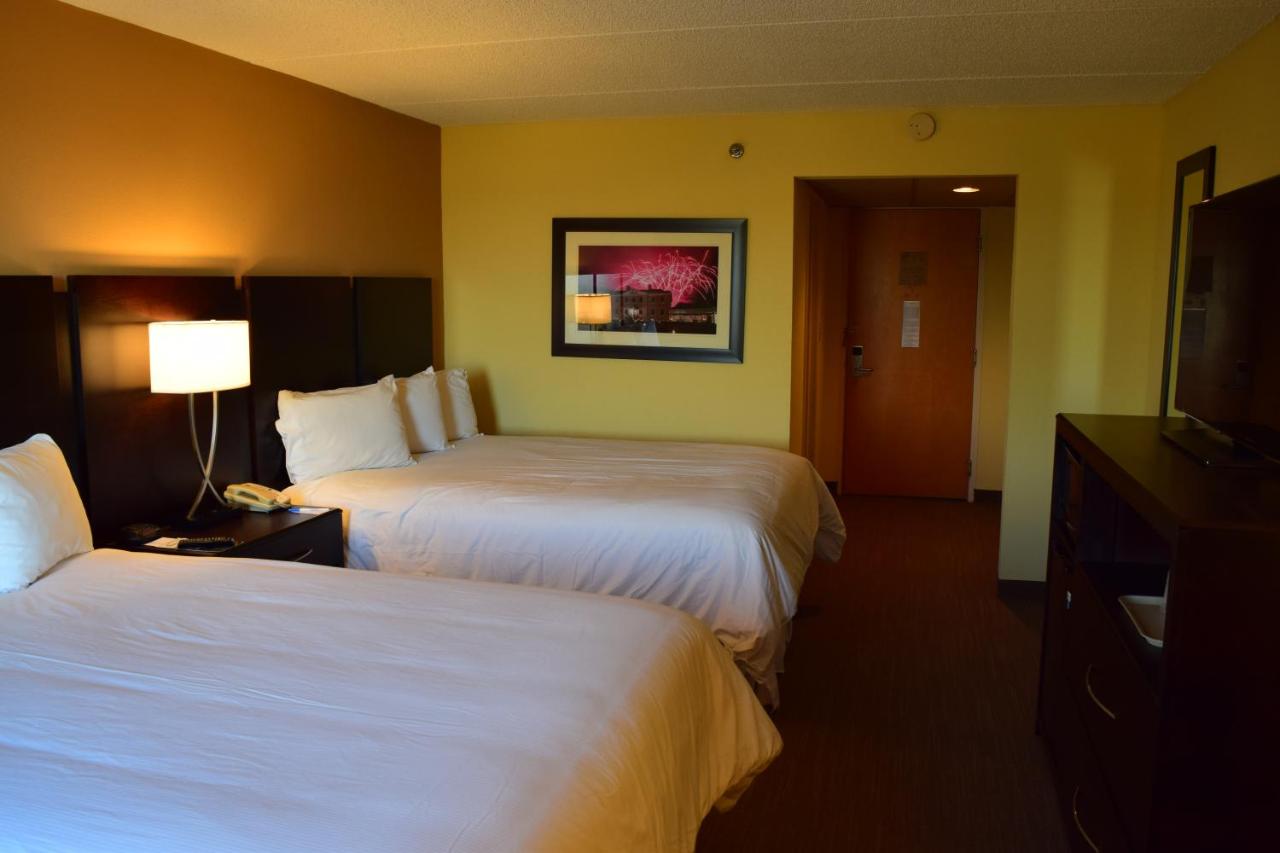 Standard Room with Two Queen Beds at BridgePointe Hotel & Marina