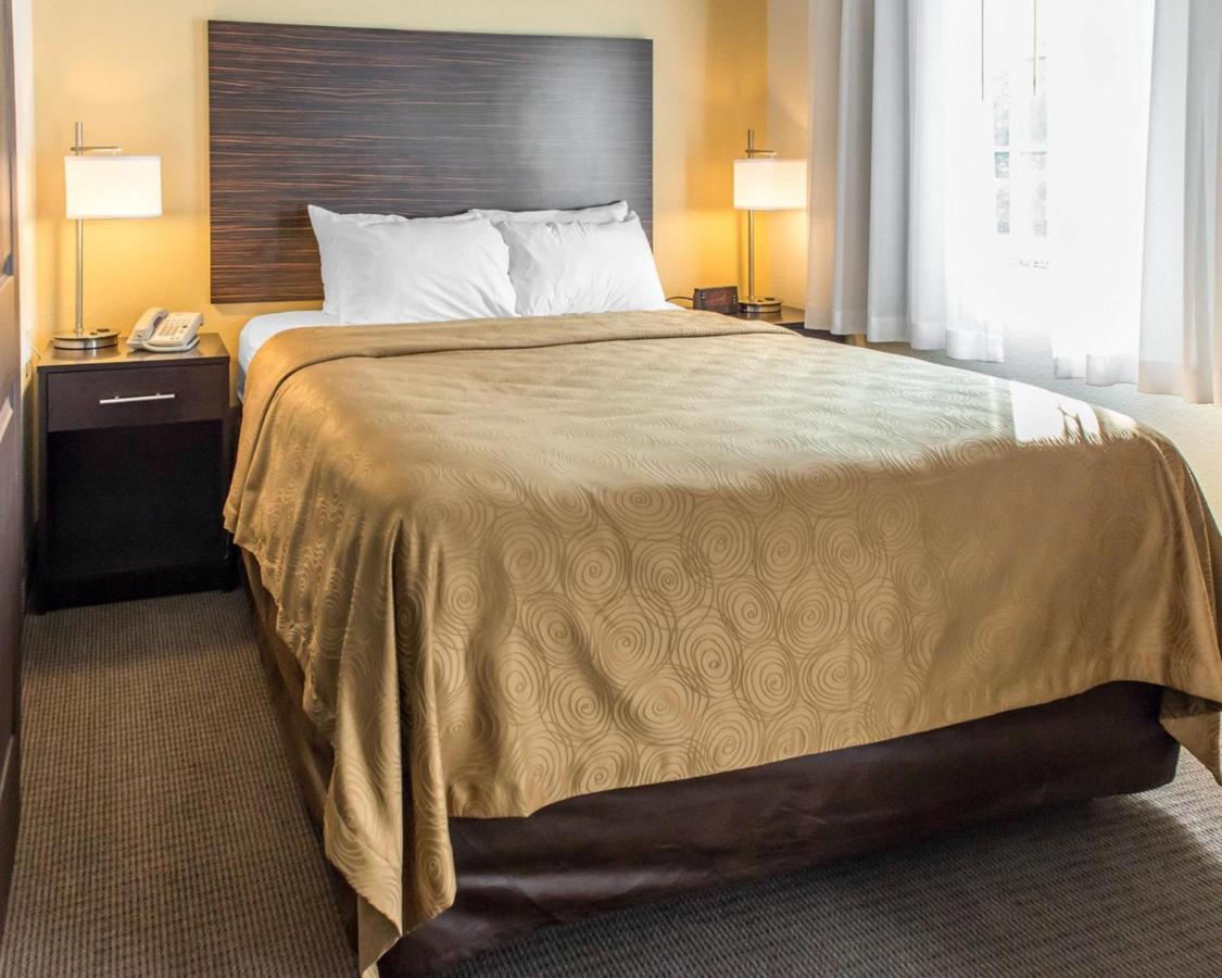 Queen Suite with Sofa Bed at MainStay Suites Pittsburgh Airport