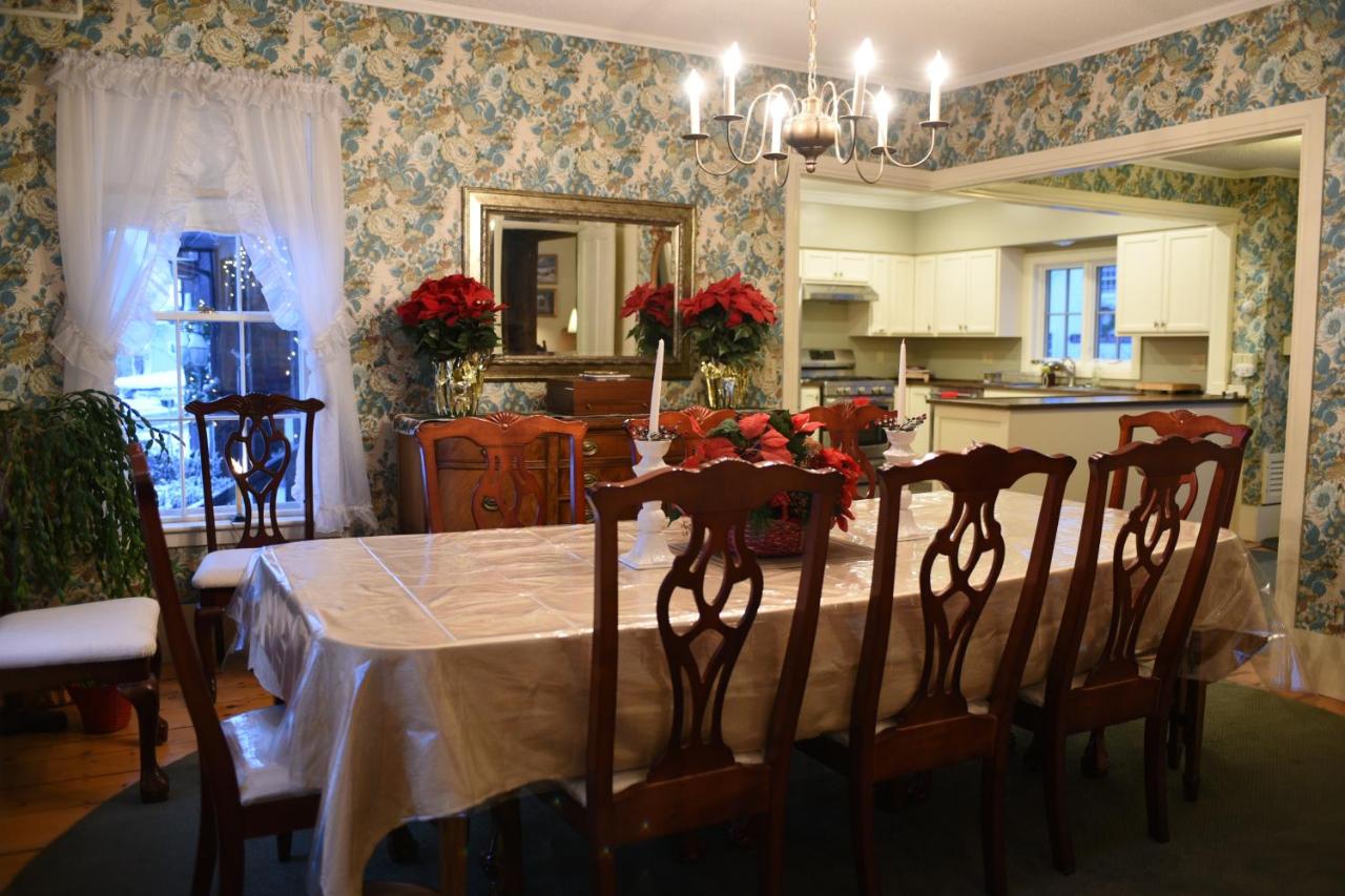 Five-Bedroom House at 1860 House Inn and Vacation Rental Home