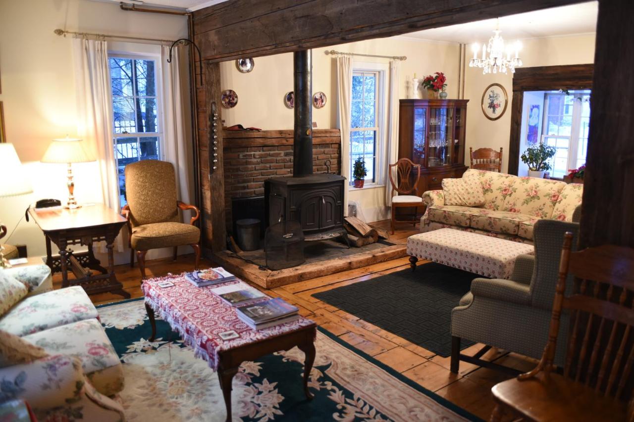 Five-Bedroom House at 1860 House Inn and Vacation Rental Home