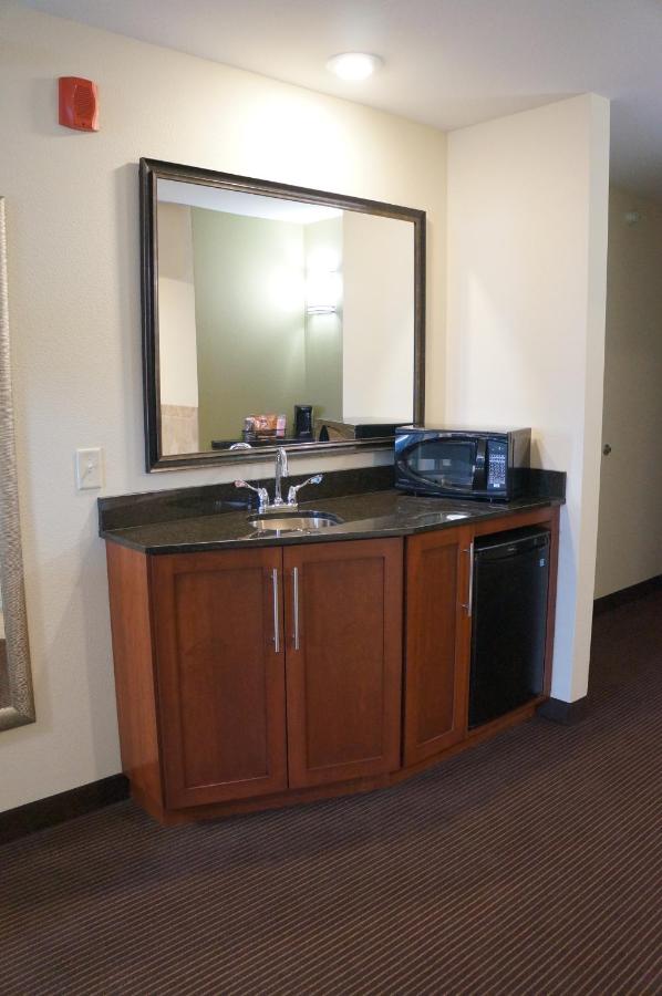 King Room - Mobility Access/Non-Smoking at AmericInn by Wyndham Sibley