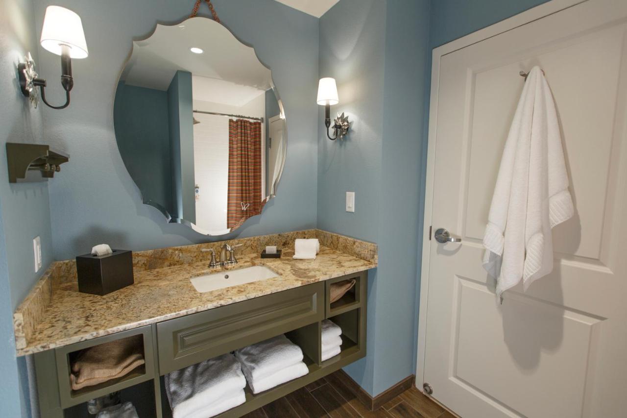 Family Suite at Dollywood's DreamMore Resort