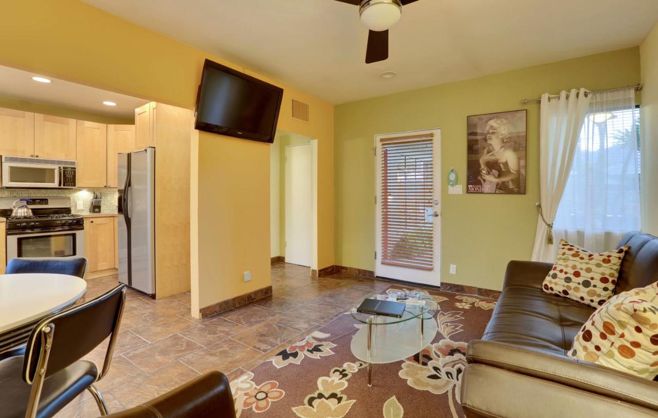 VIP King Suite at Desert Riviera Hotel