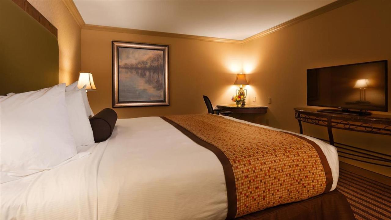 Two-Bedroom Suite at Best Western Premier The Central Hotel & Conference Center