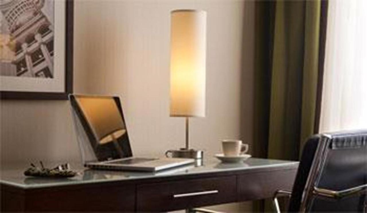 King Room - Disability Access - Non Smoking at Best Western Premier The Central Hotel & Conference Center