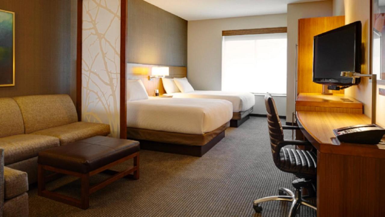 Queen Room with Sofa Bed - High Floor  at Hyatt Place Portland Downtown - Old Port Square