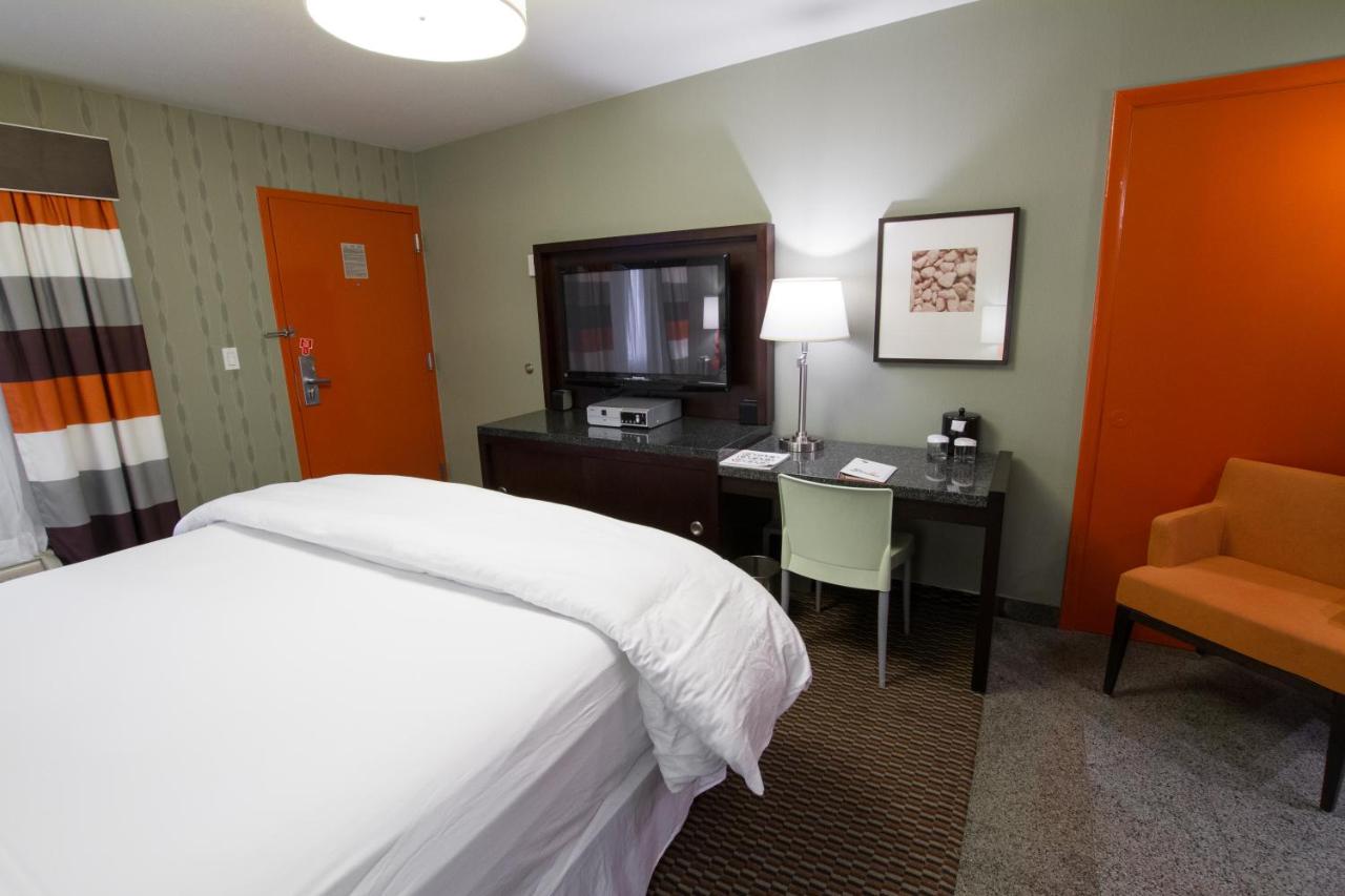 Deluxe King Room at Scottsdale Parkview Hotel