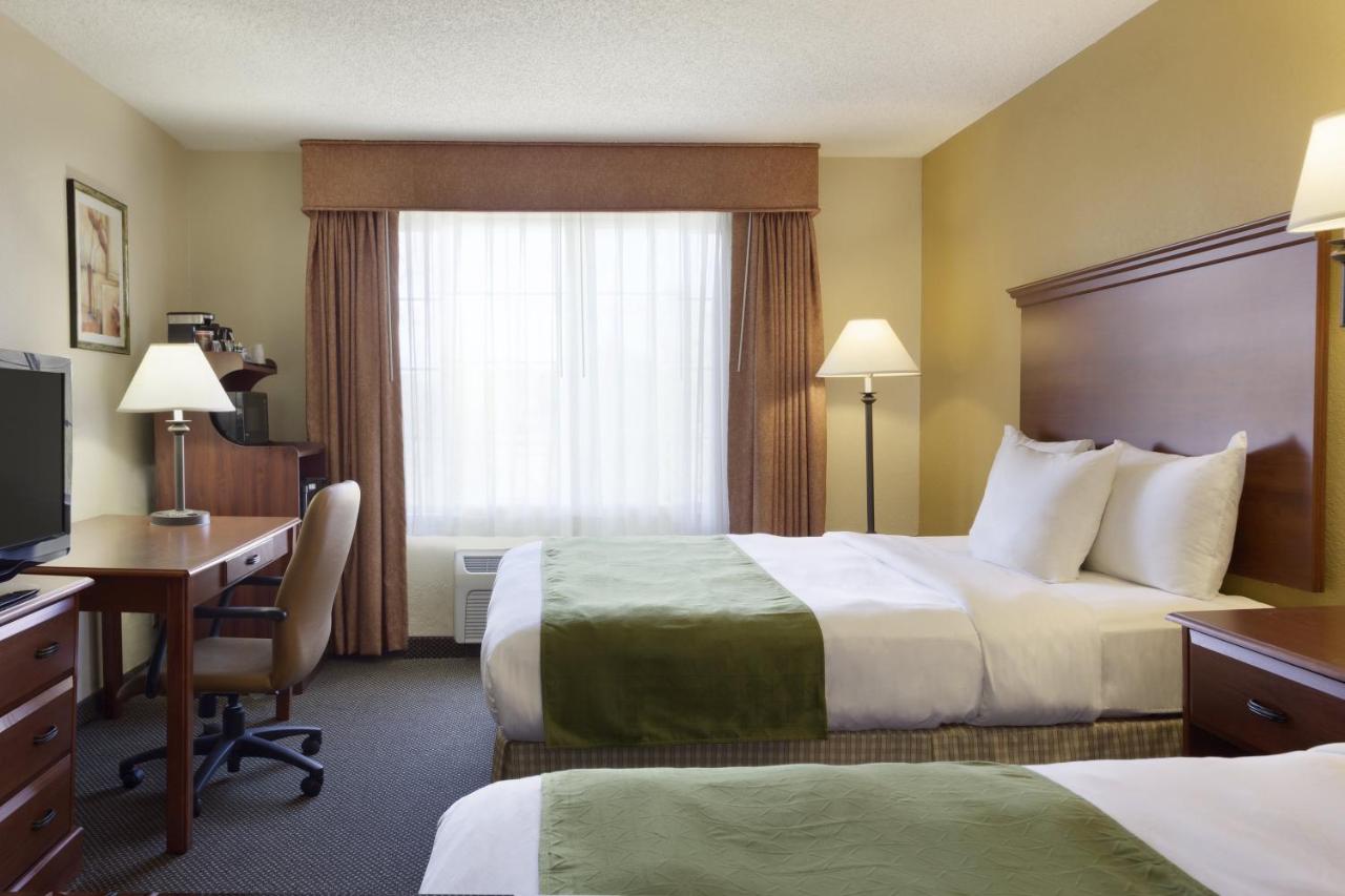 Queen Room with Two Queen Beds at Country Inn & Suites by Radisson, Norman near University