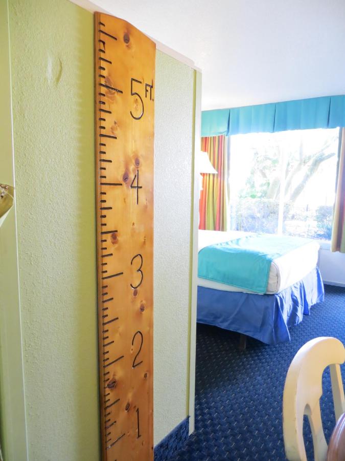 Kid Suite at Seralago Hotel & Suites Main Gate East