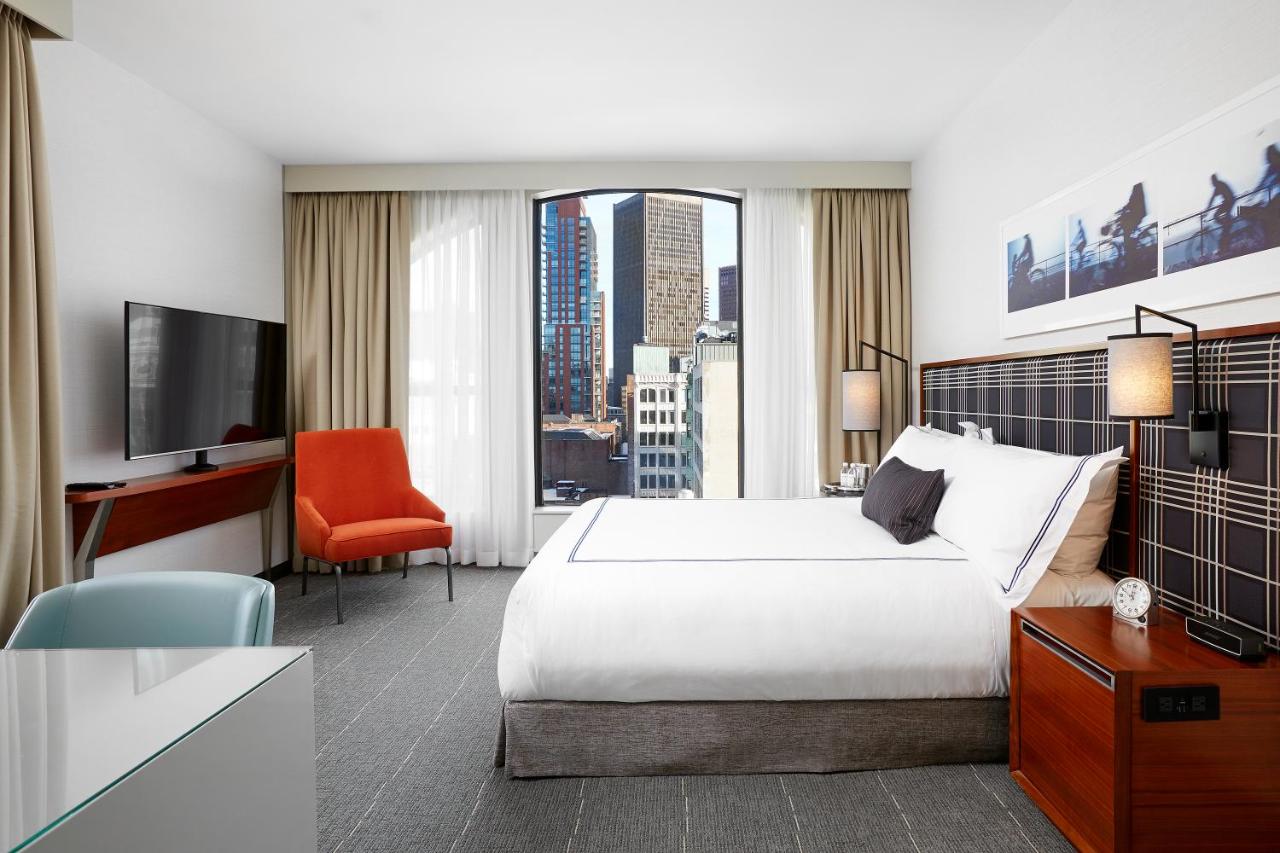 Executive King Room at The Godfrey Hotel Boston