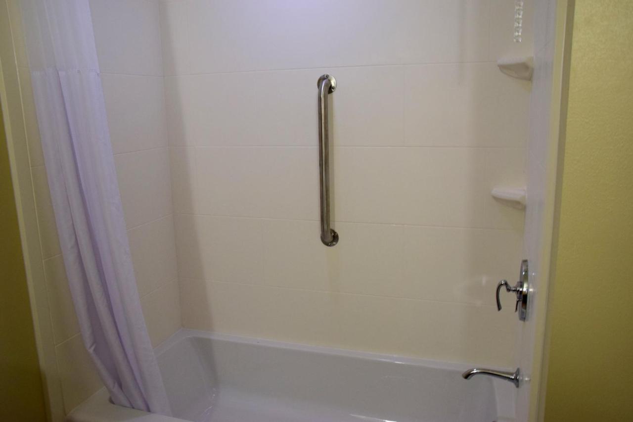 Queen Suite with Sofa Bed at Comfort Suites Dunnellon near Rainbow Springs