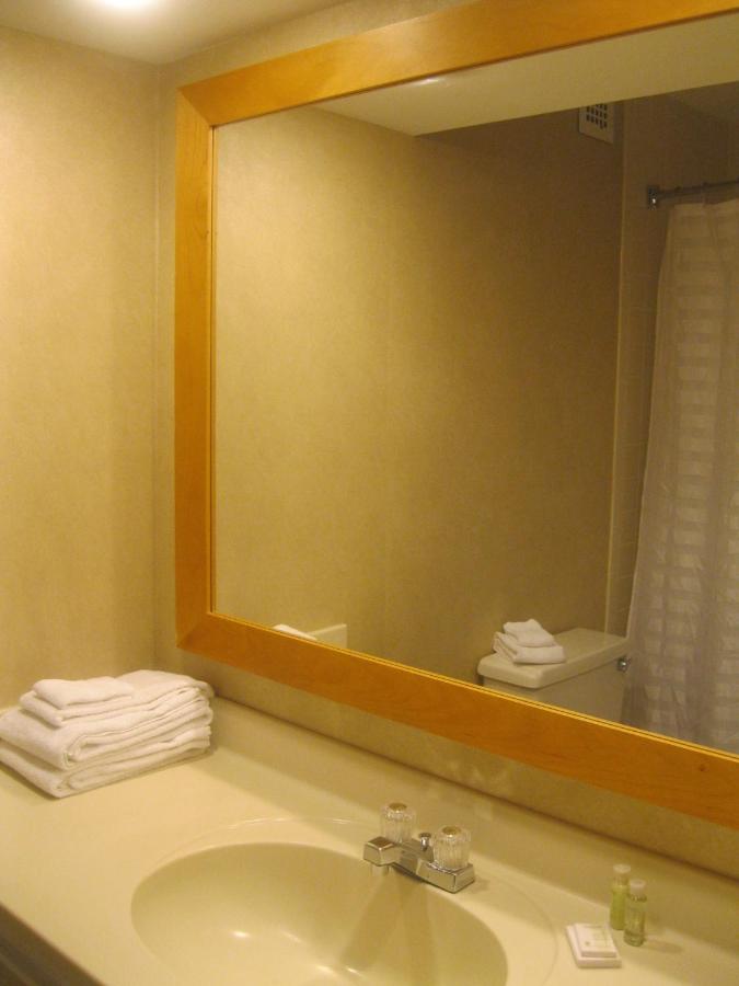 Avalon Hotel & Conference Center
