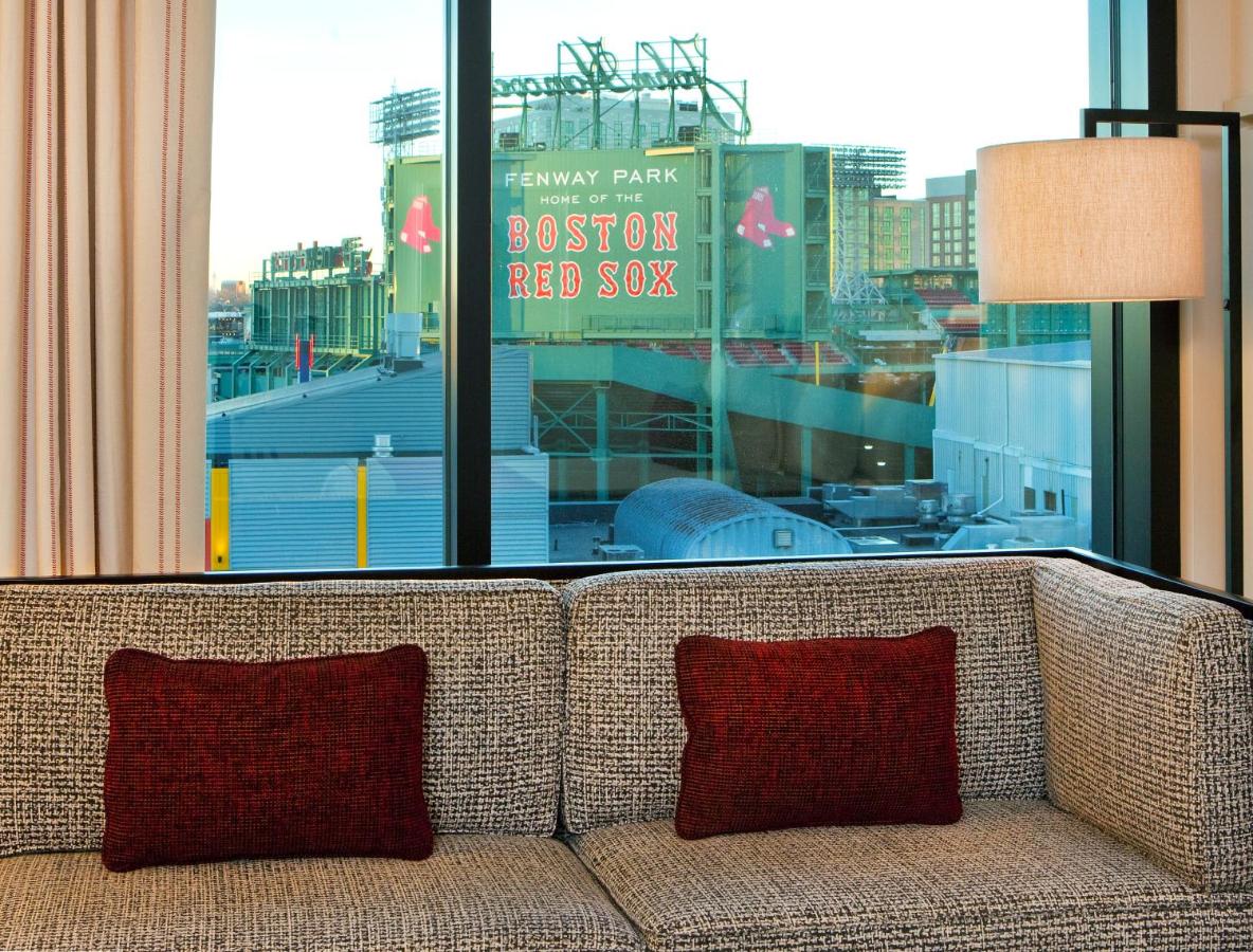 Fenway King Room at Hotel Commonwealth