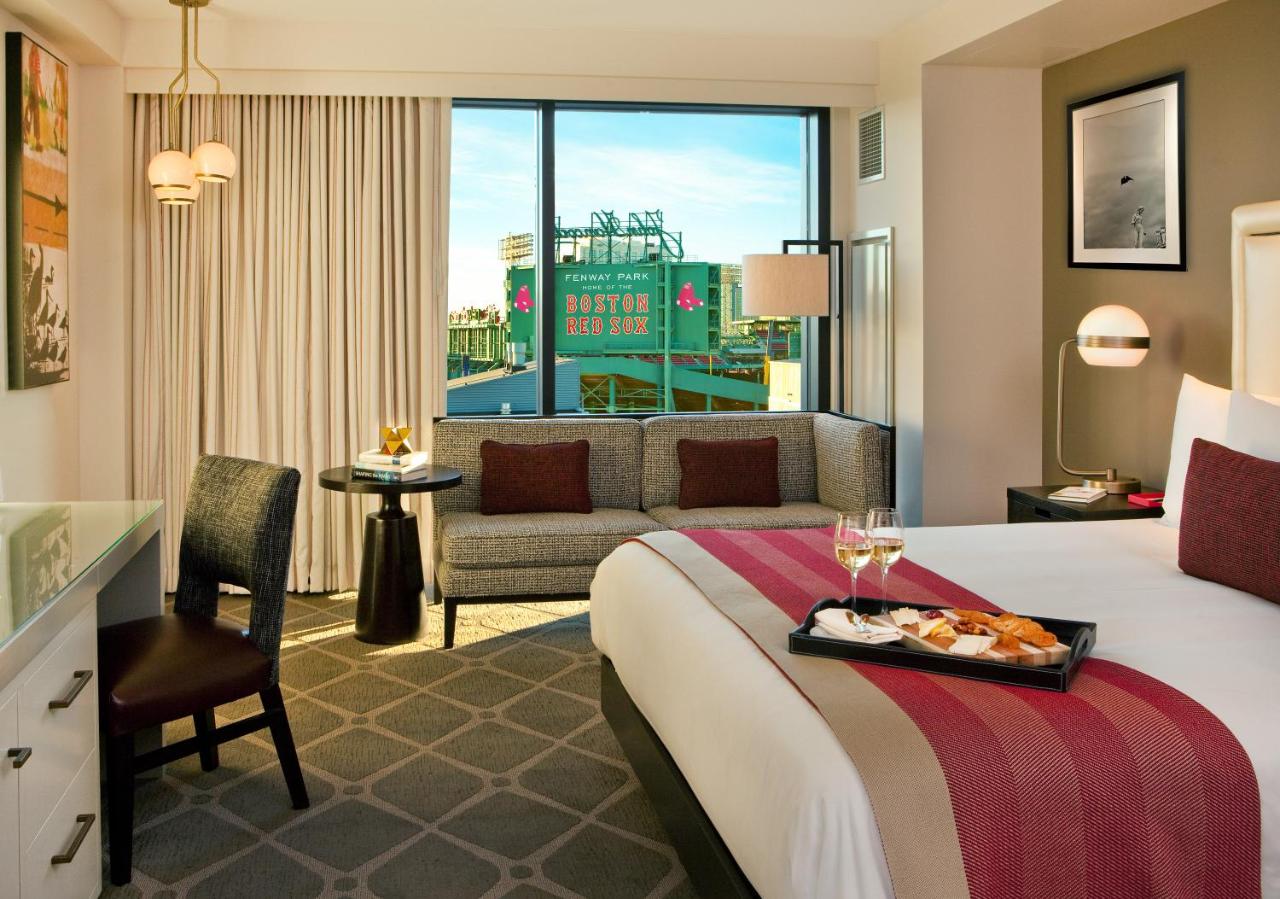 Fenway King Room at Hotel Commonwealth