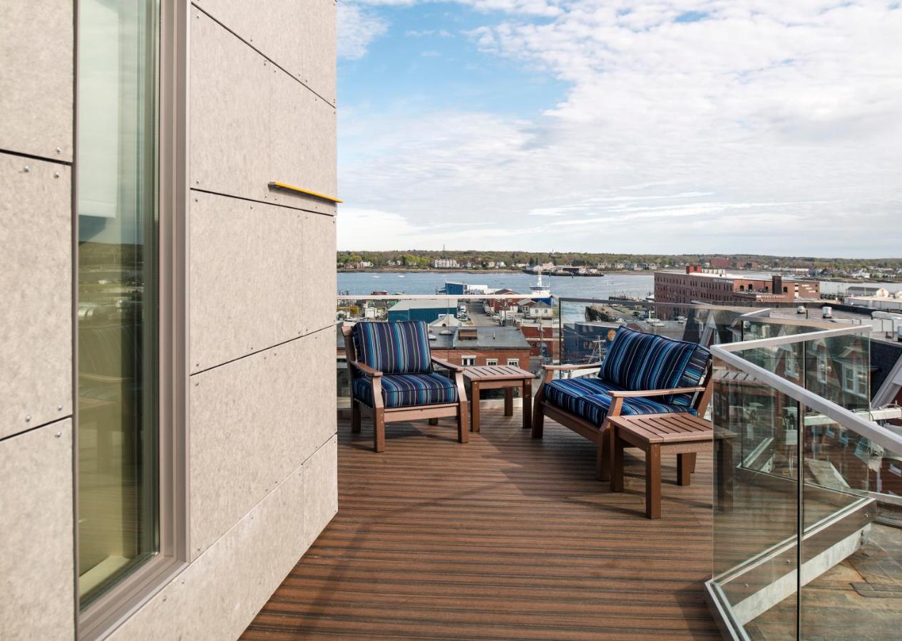 Deluxe King Room with Sea View at Hyatt Place Portland Downtown - Old Port Square