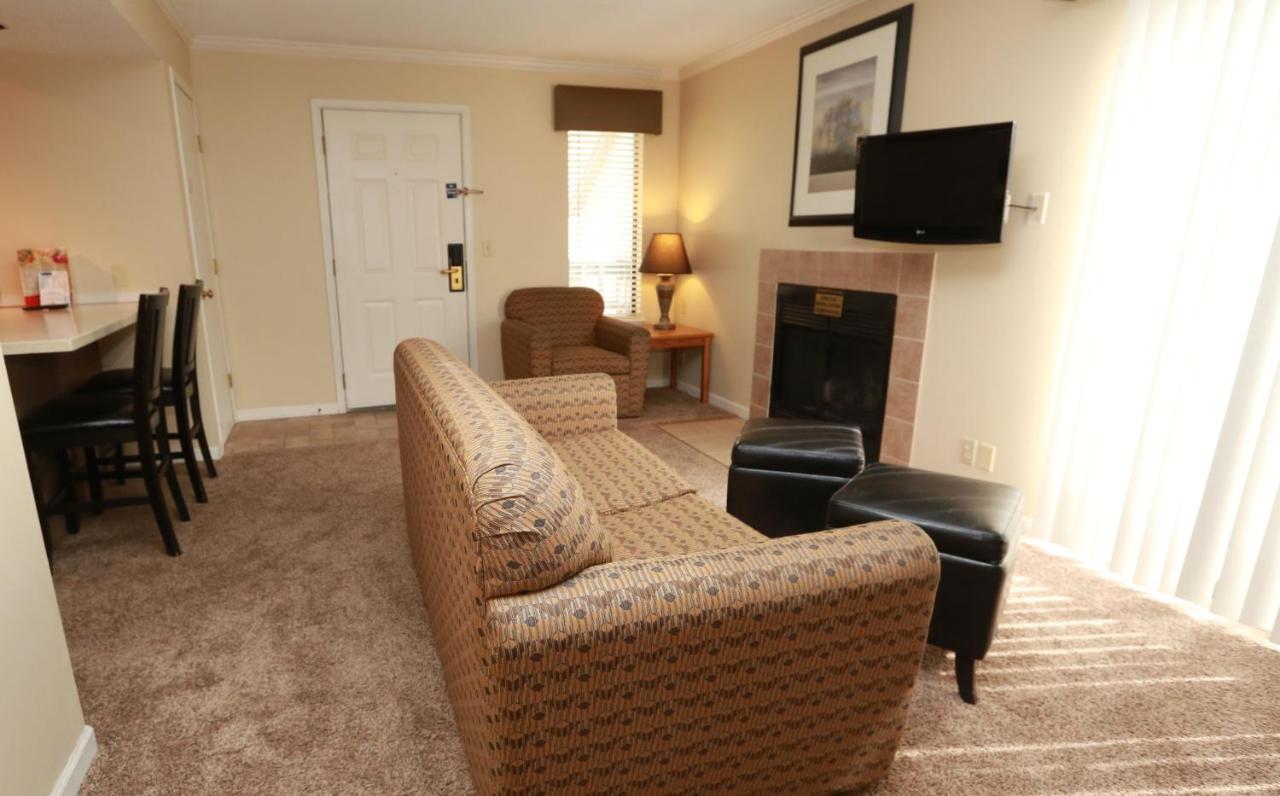 Sterling Hotel and Suites