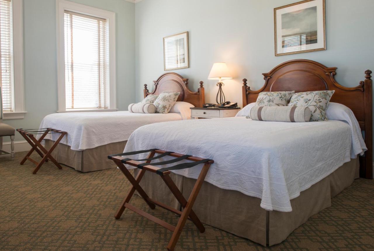 Standard Double Room with Two Double Beds at Fulton Lane Inn