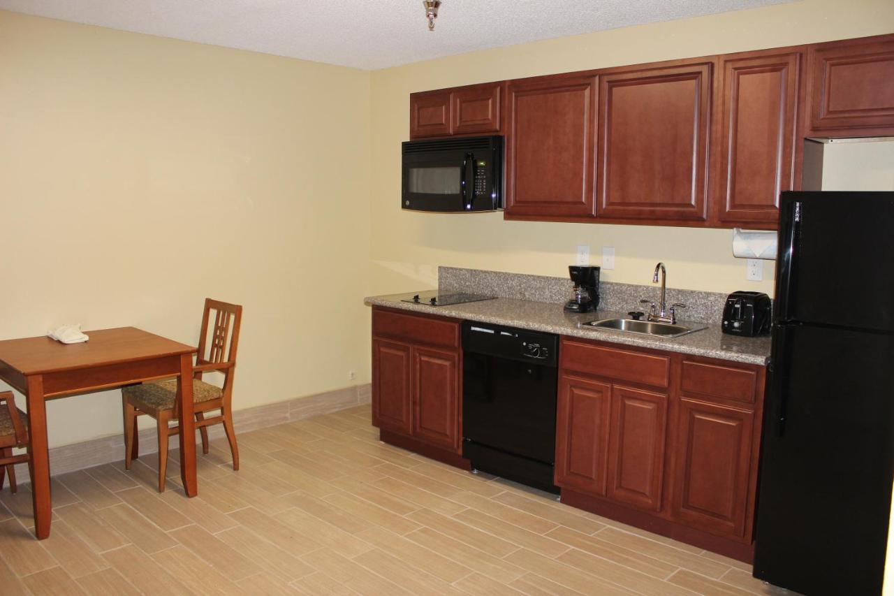 Standard Double Suite at MainStay Suites Williamsburg Historic Area