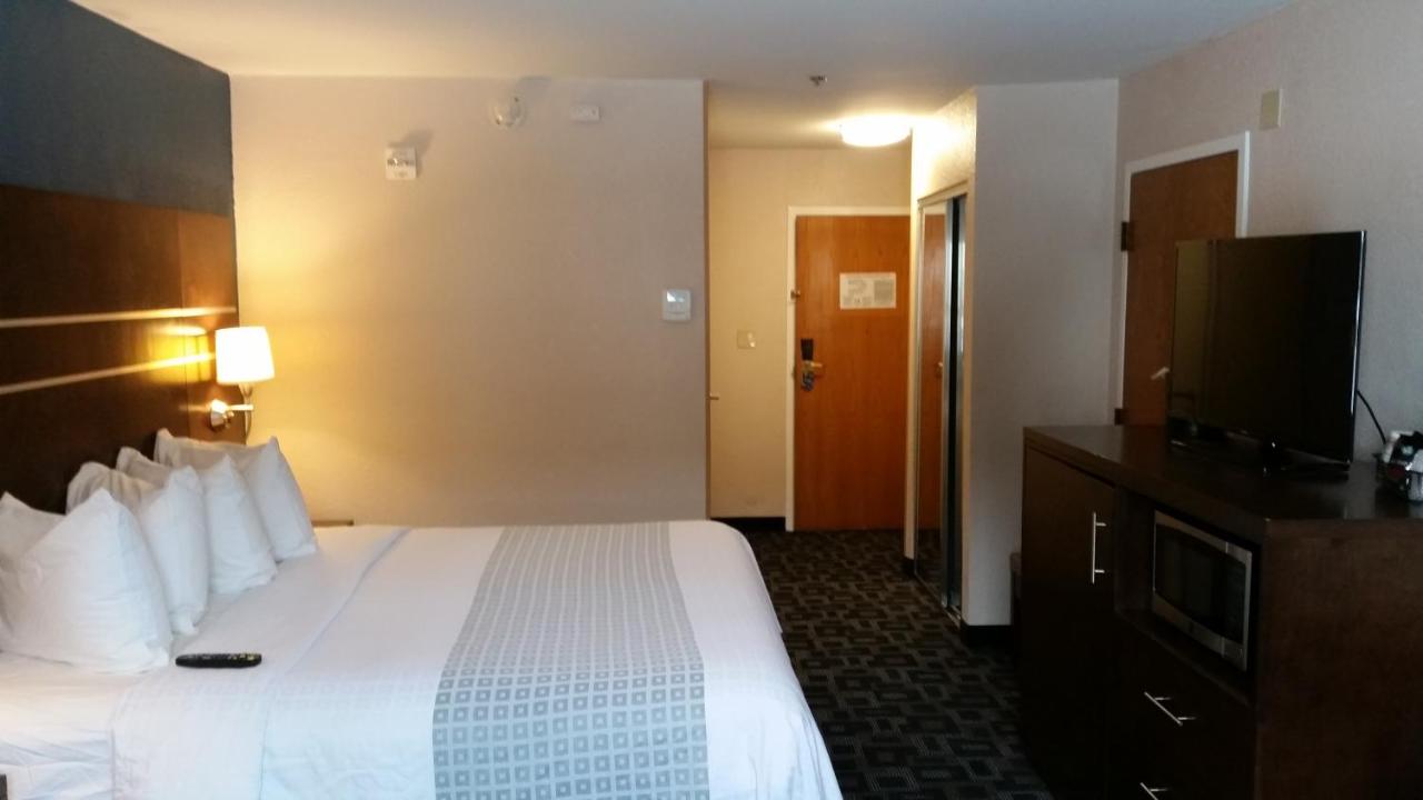 King Room - Non Smoking at Best Western Benton Harbor-St. Joseph