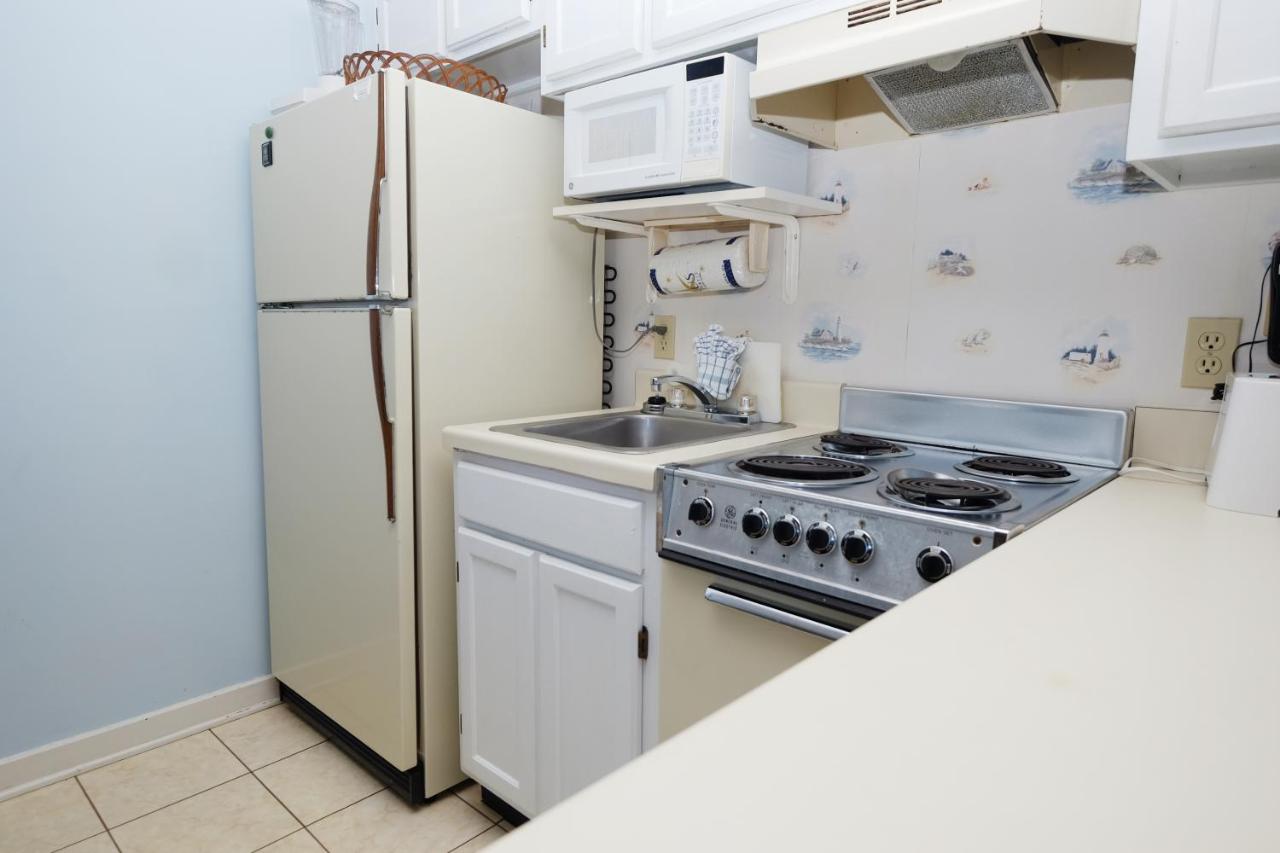 One Bedroom Apartment at Myrtle Beach Resort by Beach Vacations