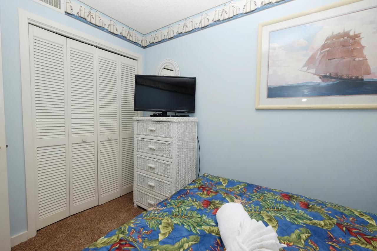 One Bedroom Apartment at Myrtle Beach Resort by Beach Vacations