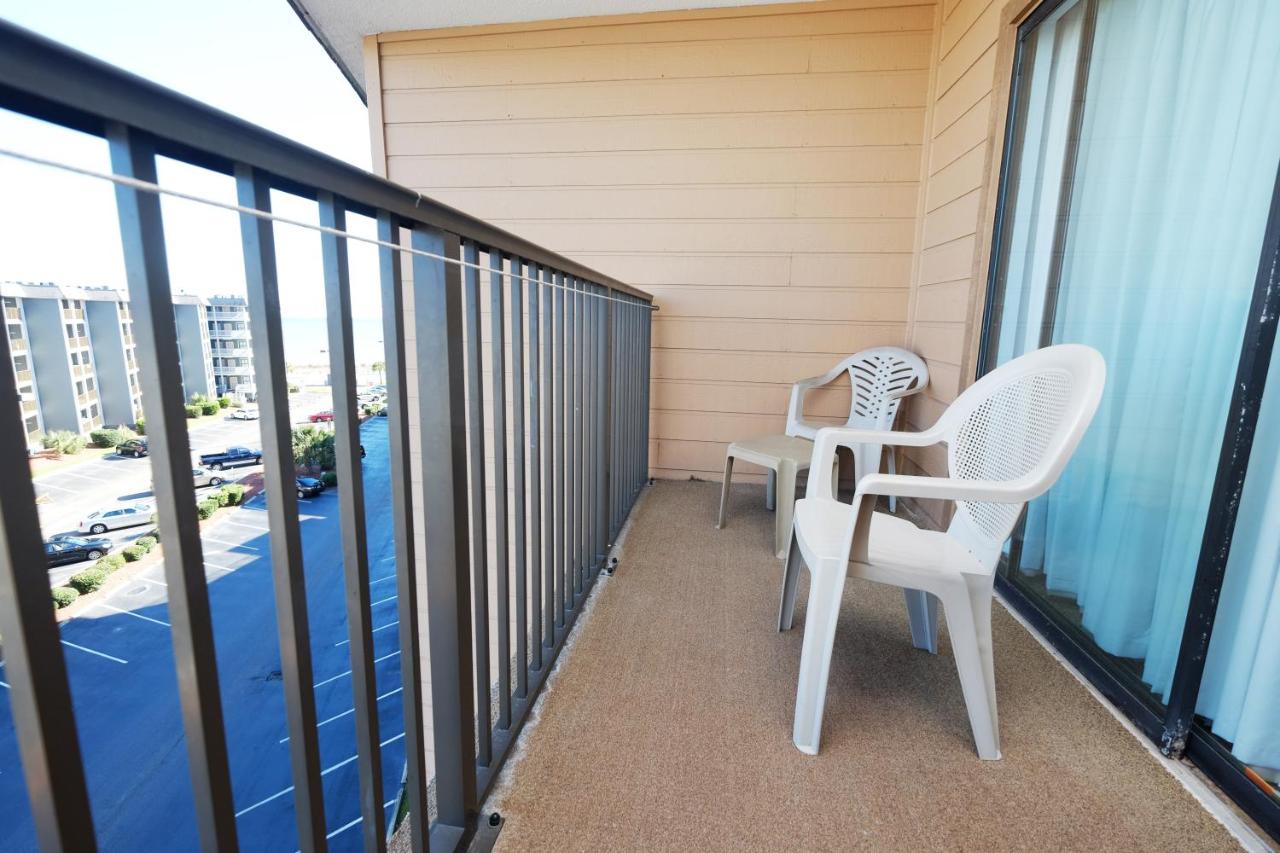 One Bedroom Apartment at Myrtle Beach Resort by Beach Vacations