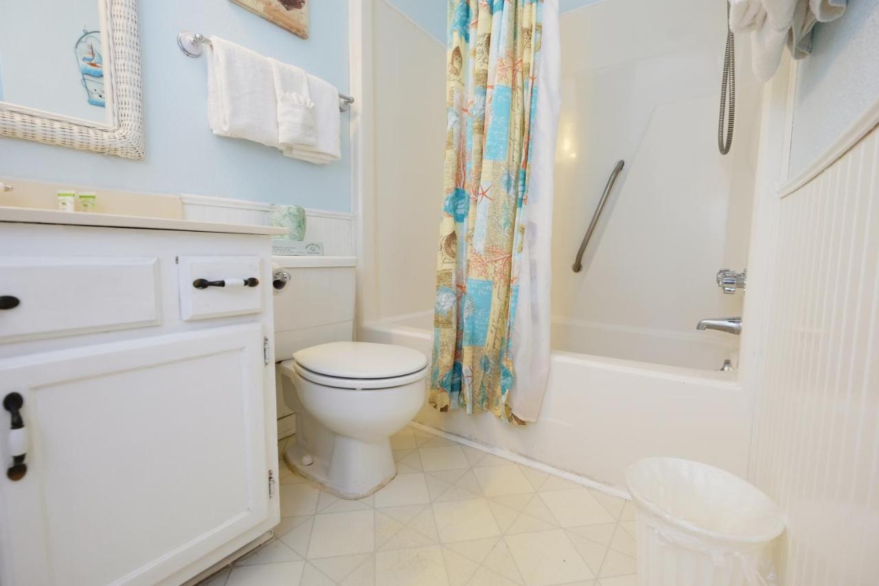 Two Bedroom Apartment at Myrtle Beach Resort by Beach Vacations