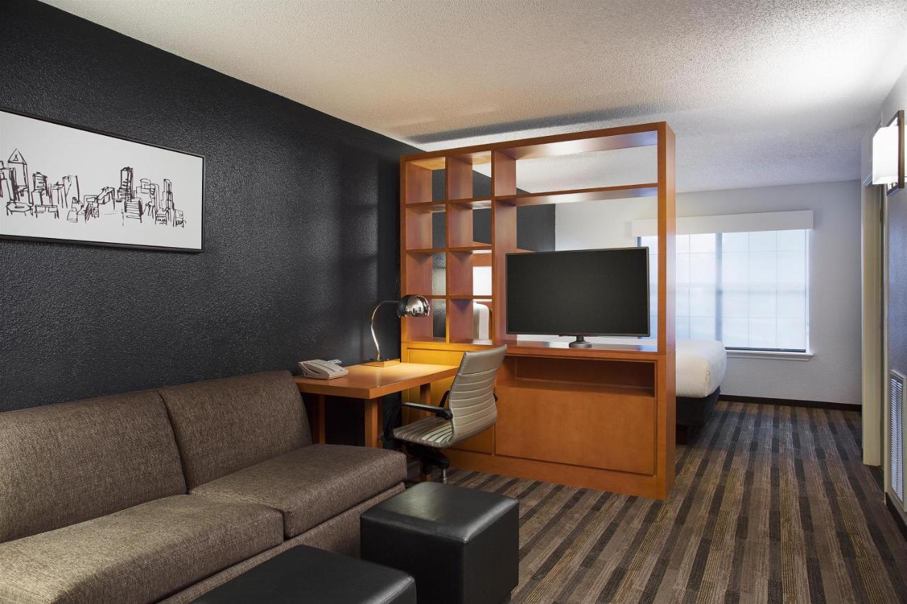 King Studio with Sofa Bed at HYATT house Austin/Arboretum