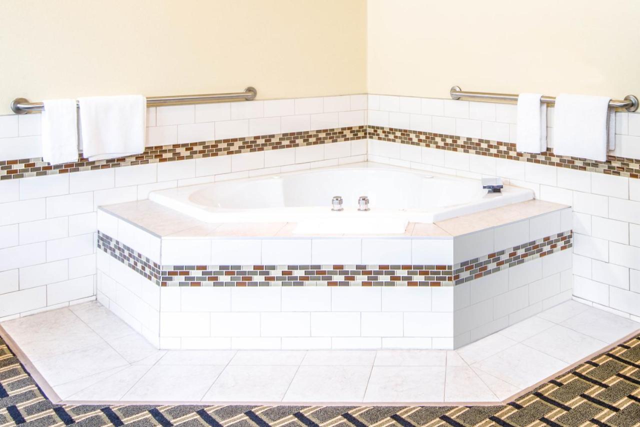 King Suite - Non-Smoking at Super 8 by Wyndham Wheeling/Saint Clairsville OH Area