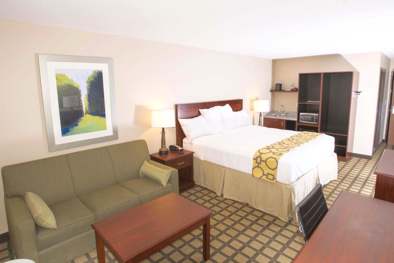 Deluxe King Room - Disability Access/Non-Smoking at Baymont by Wyndham Big Spring