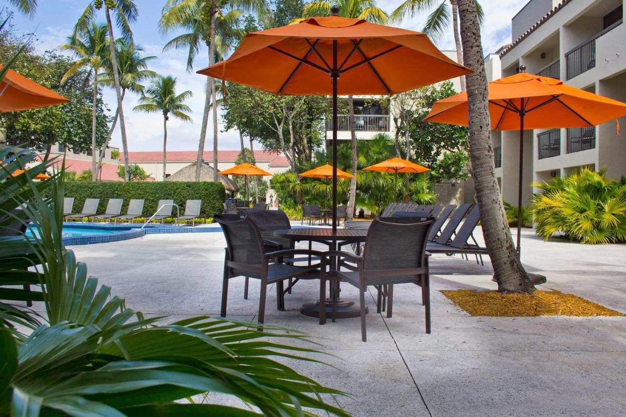 Junior King Suite at Miami Lakes Hotel