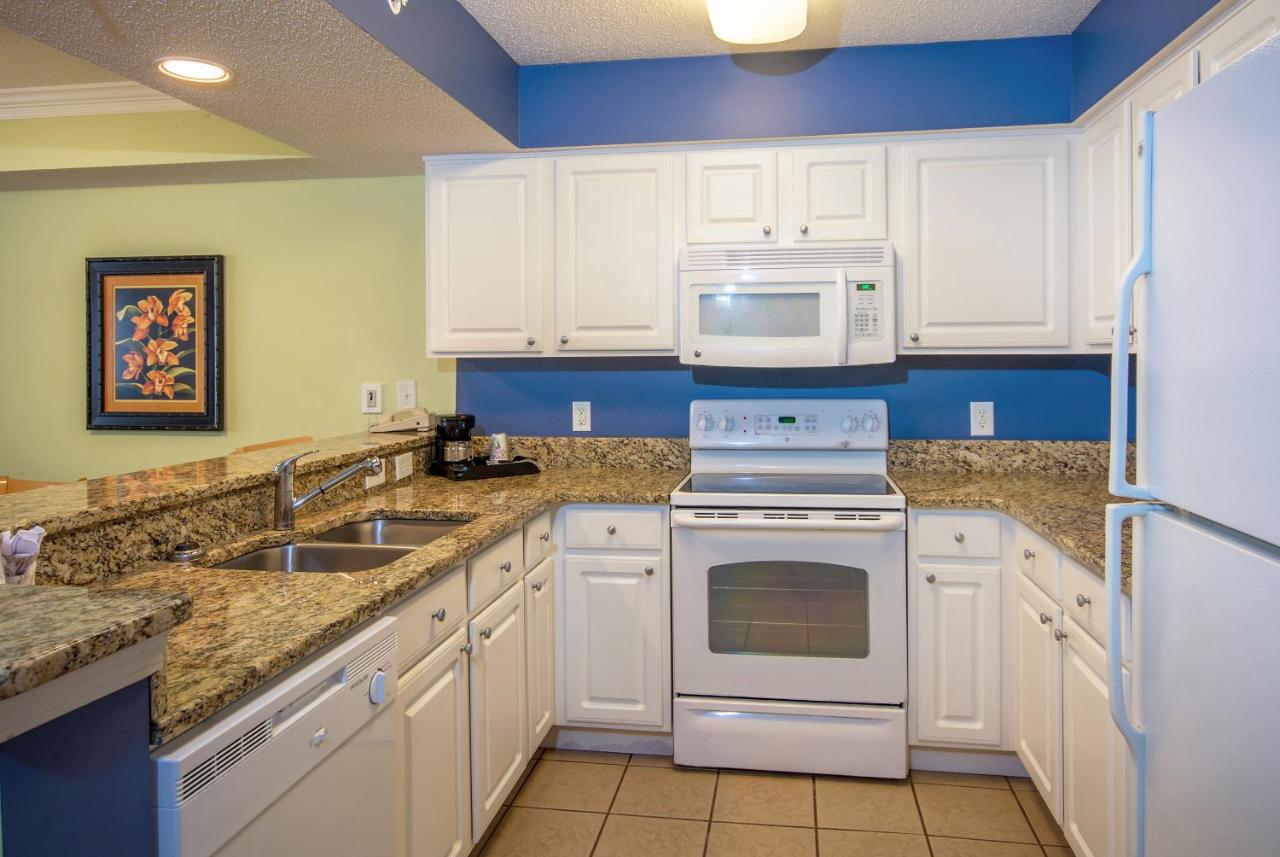 Oceanfront Three-Bedroom Villa at Paradise Resort