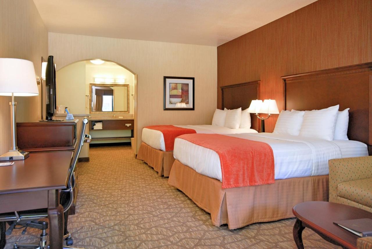 Queen Room with Two Queen Beds at Best Western San Dimas Hotel & Suites