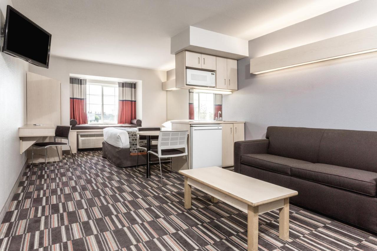Queen Suite - Non-Smoking at Microtel Inn & Suites by Wyndham Modesto Ceres