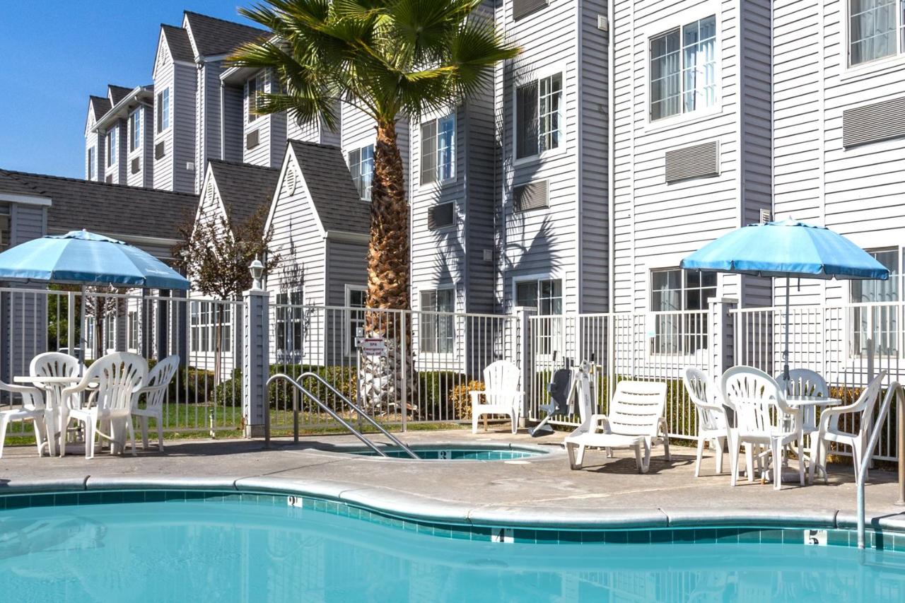 Queen Suite - Non-Smoking at Microtel Inn & Suites by Wyndham Modesto Ceres