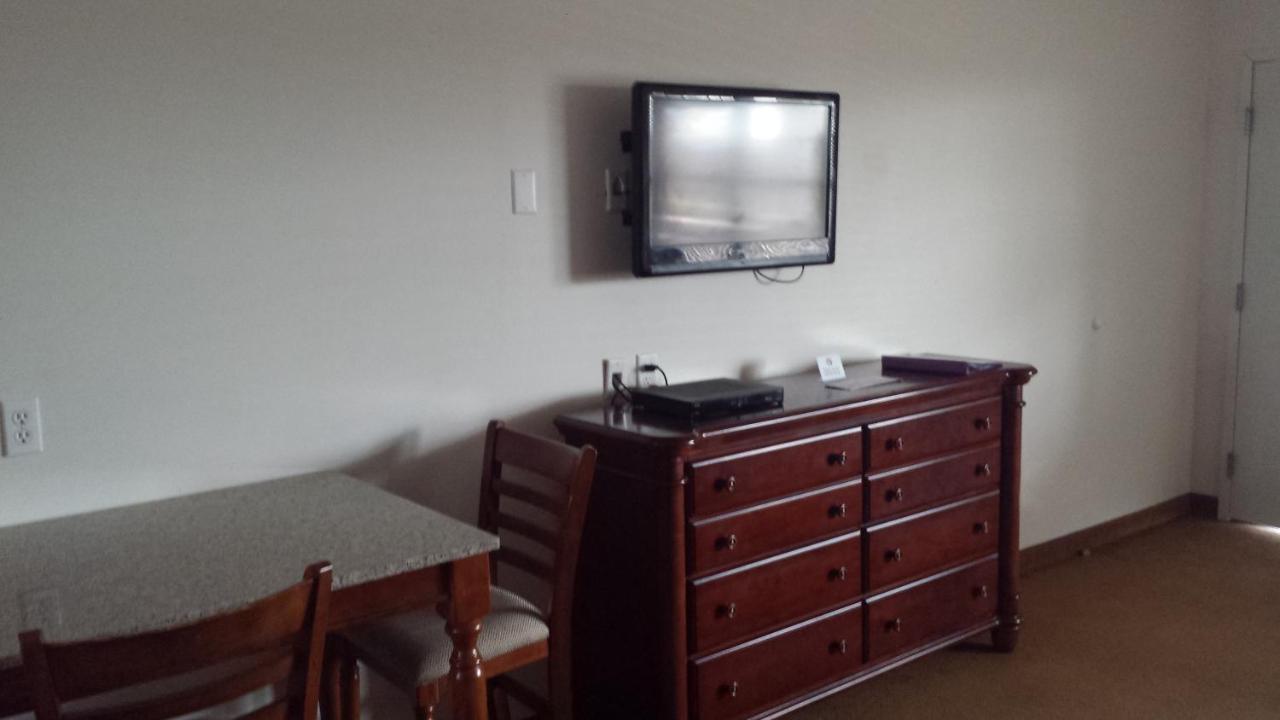 Deluxe King Studio at Shore Stay Suites