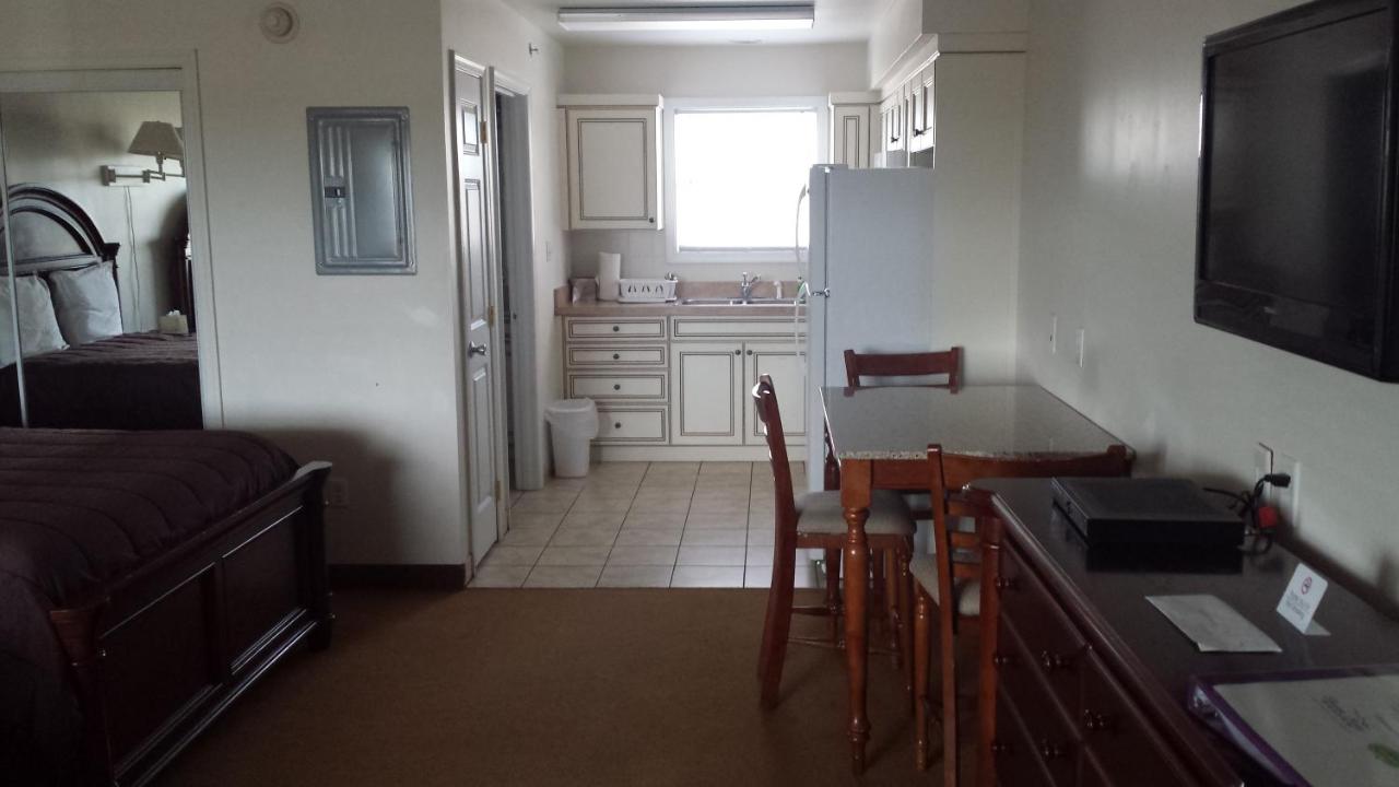 Deluxe King Studio at Shore Stay Suites