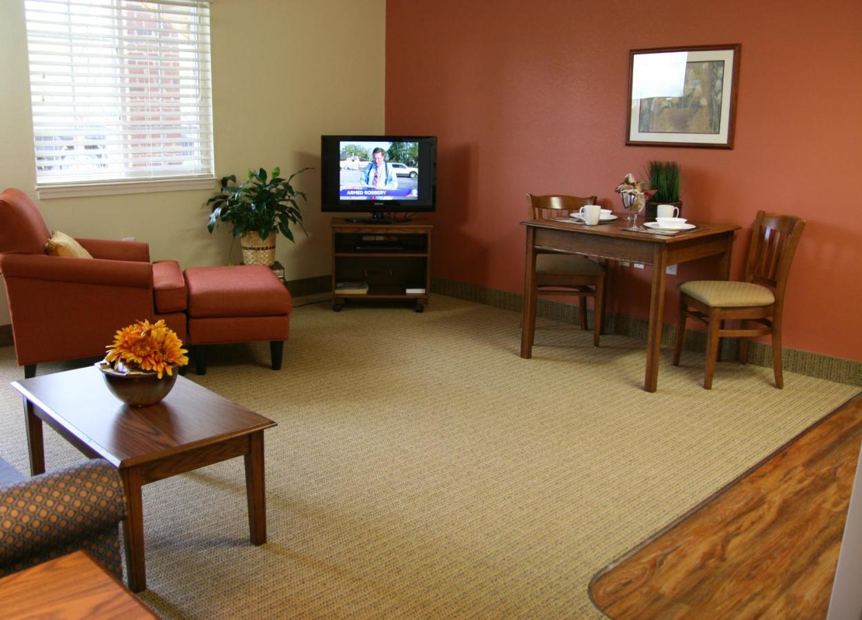  | Affordable Suites Fredericksburg