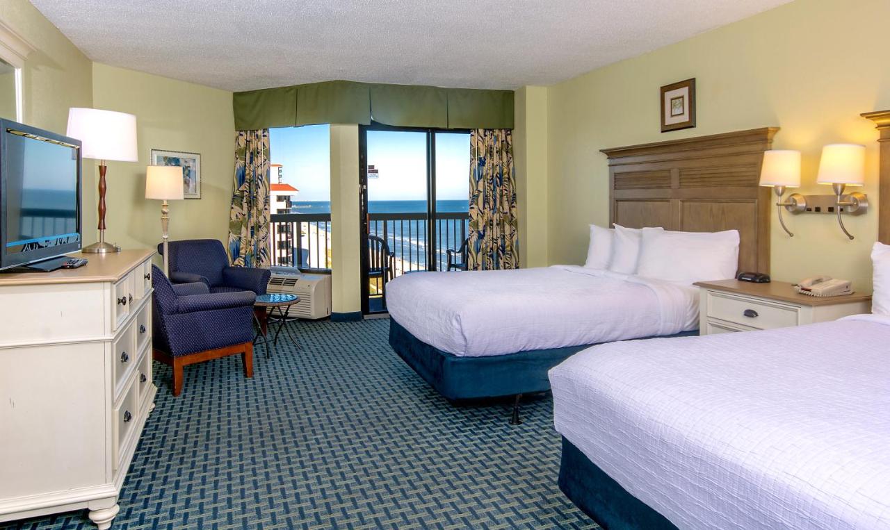 Double Room with Two Double Beds and Ocean View at Compass Cove Resort