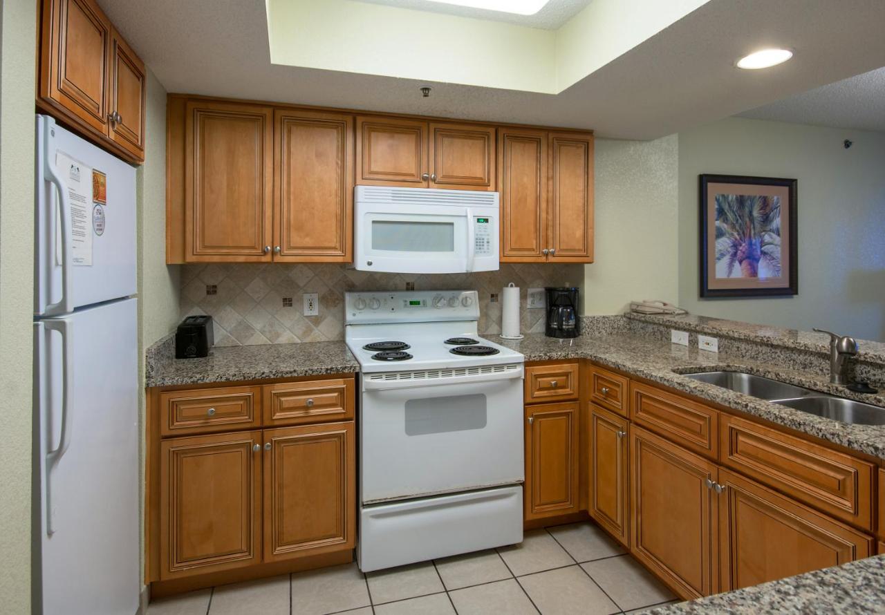 Three-Bedroom Villa - Ocean Front at Compass Cove Resort
