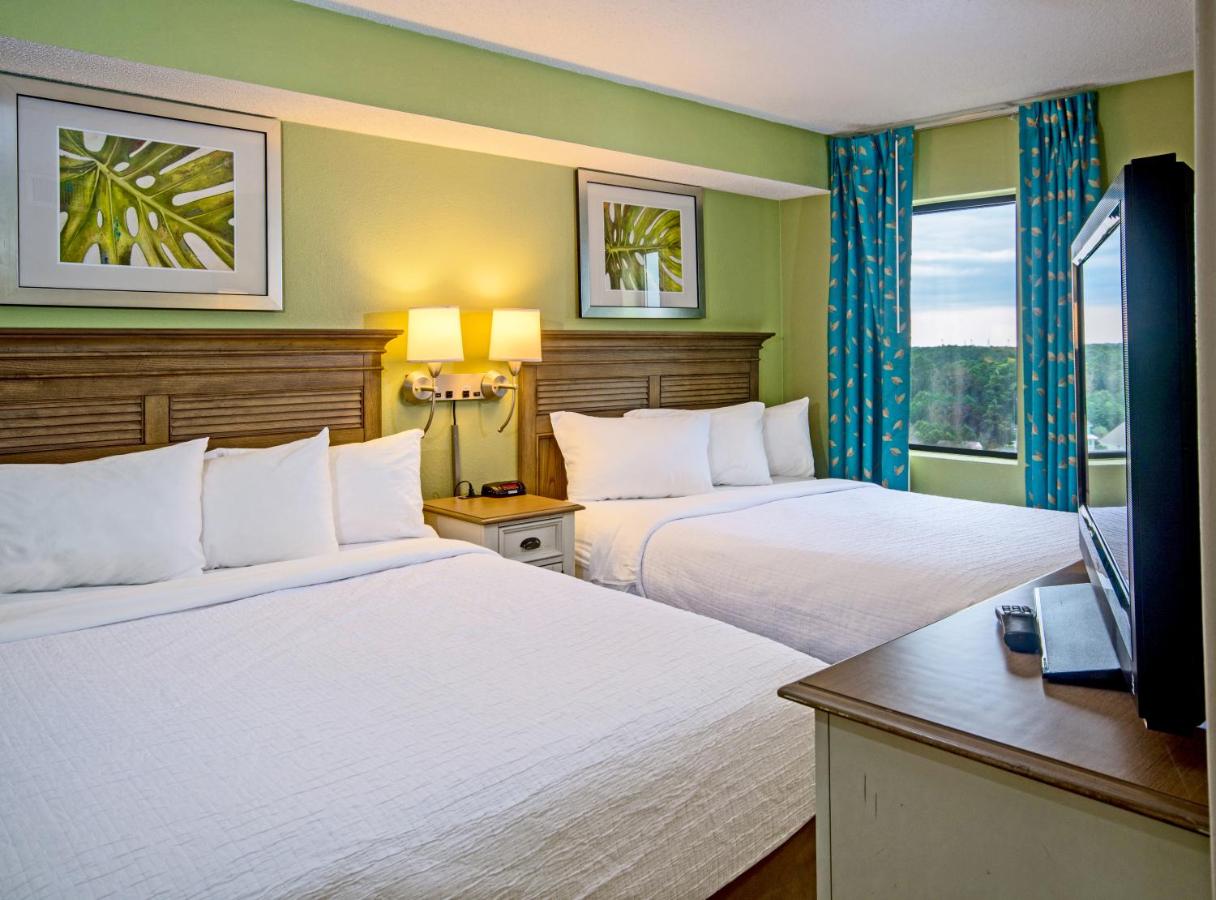 Three-Bedroom Villa - Ocean Front at Compass Cove Resort