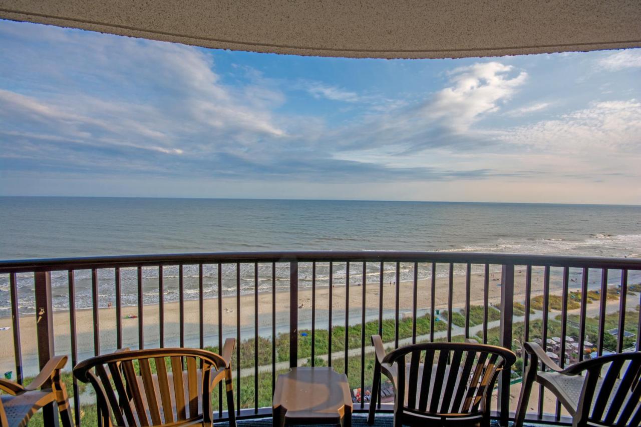 Three-Bedroom Villa - Ocean Front at Compass Cove Resort