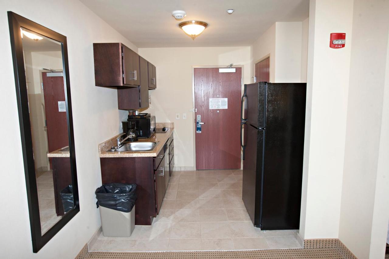 Family Room - Disability Access at Cobblestone Inn & Suites - Langdon